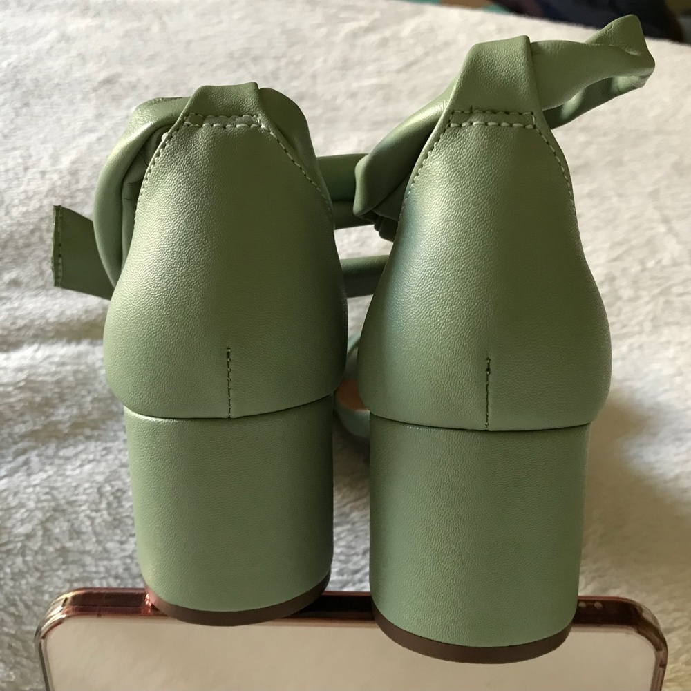 SATINATO of Brazil Pistachio Green Women’s Sandals Sz 7 - Picture 4 of 10